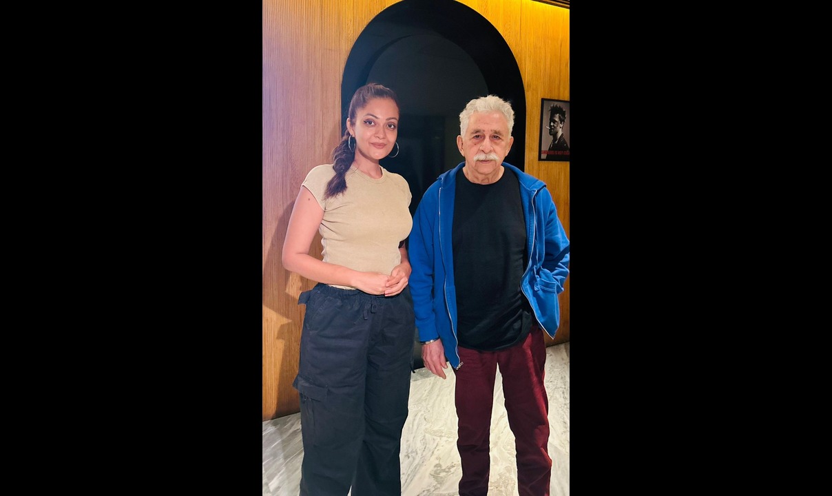 Naseeruddin Shah Lauds Sheena Chohan’s Portrayal of Avali, Calls Theatre the Actor’s Truest Training Ground